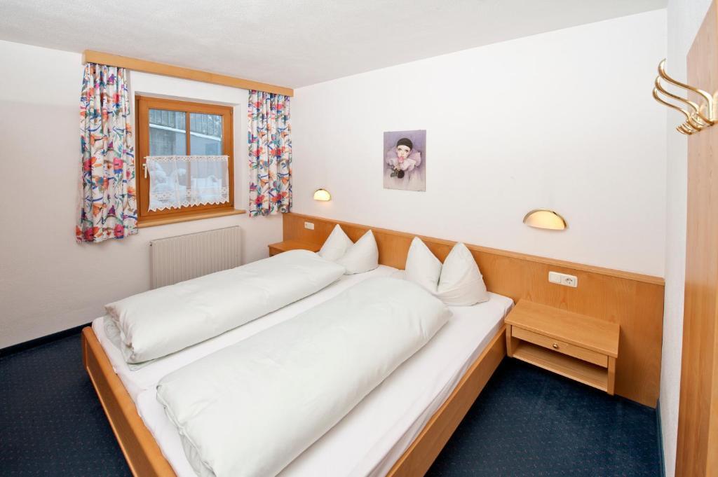 Landhaus Schiestl Apartamento Fulpmes Quarto foto